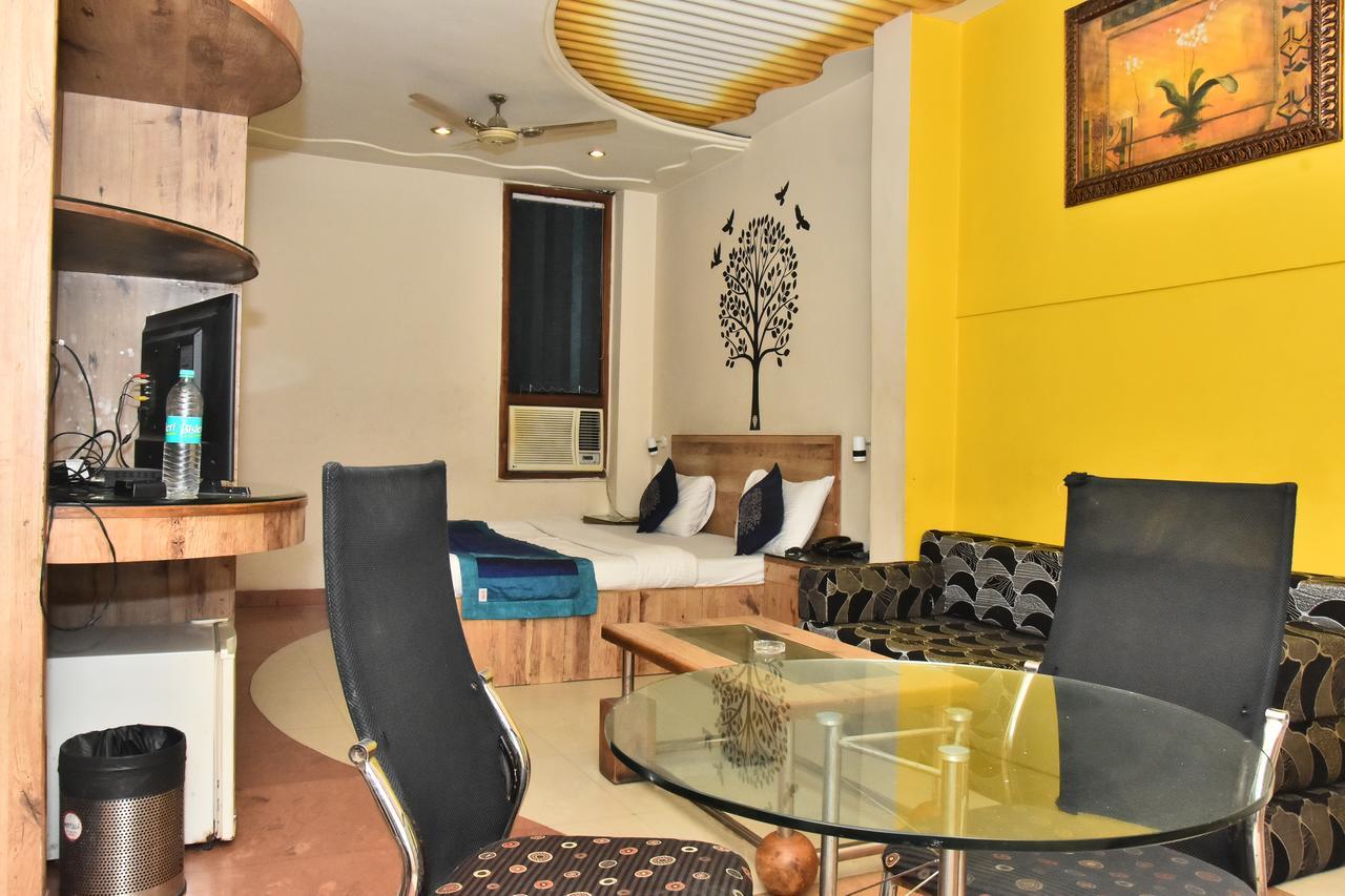 Hotel Deep Kanpur Exterior foto