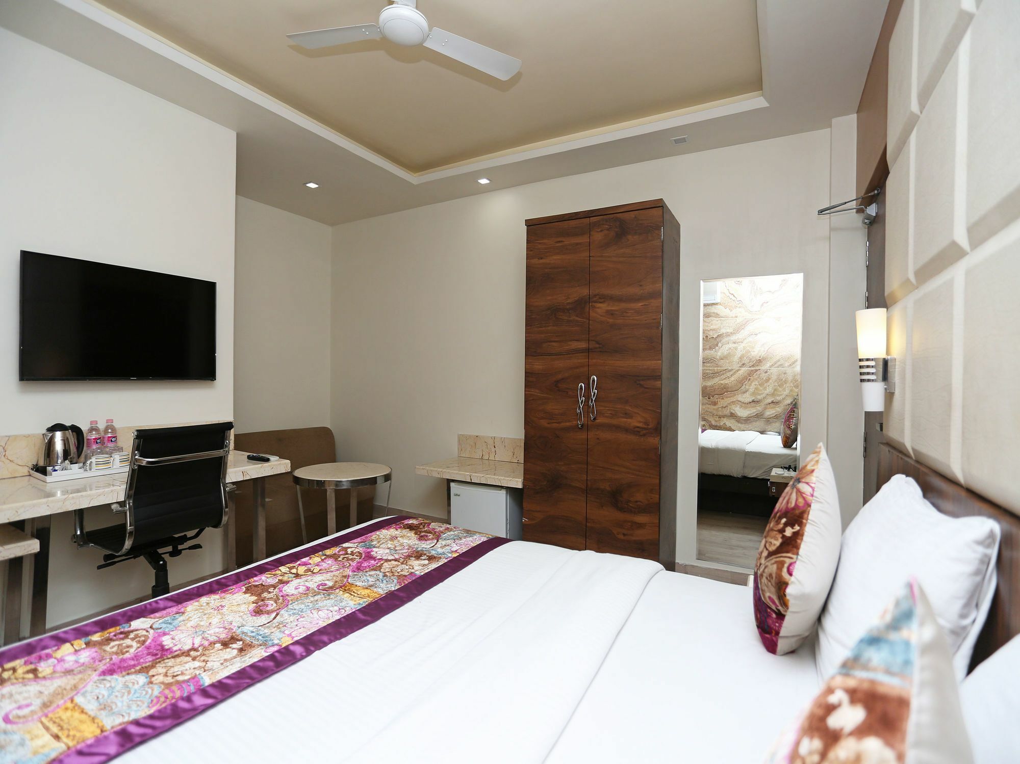 Hotel Deep Kanpur Exterior foto